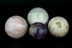 Использование шаров из натурального камня 