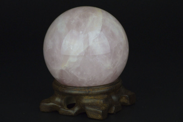 Хрустальный шар из розового Кварца